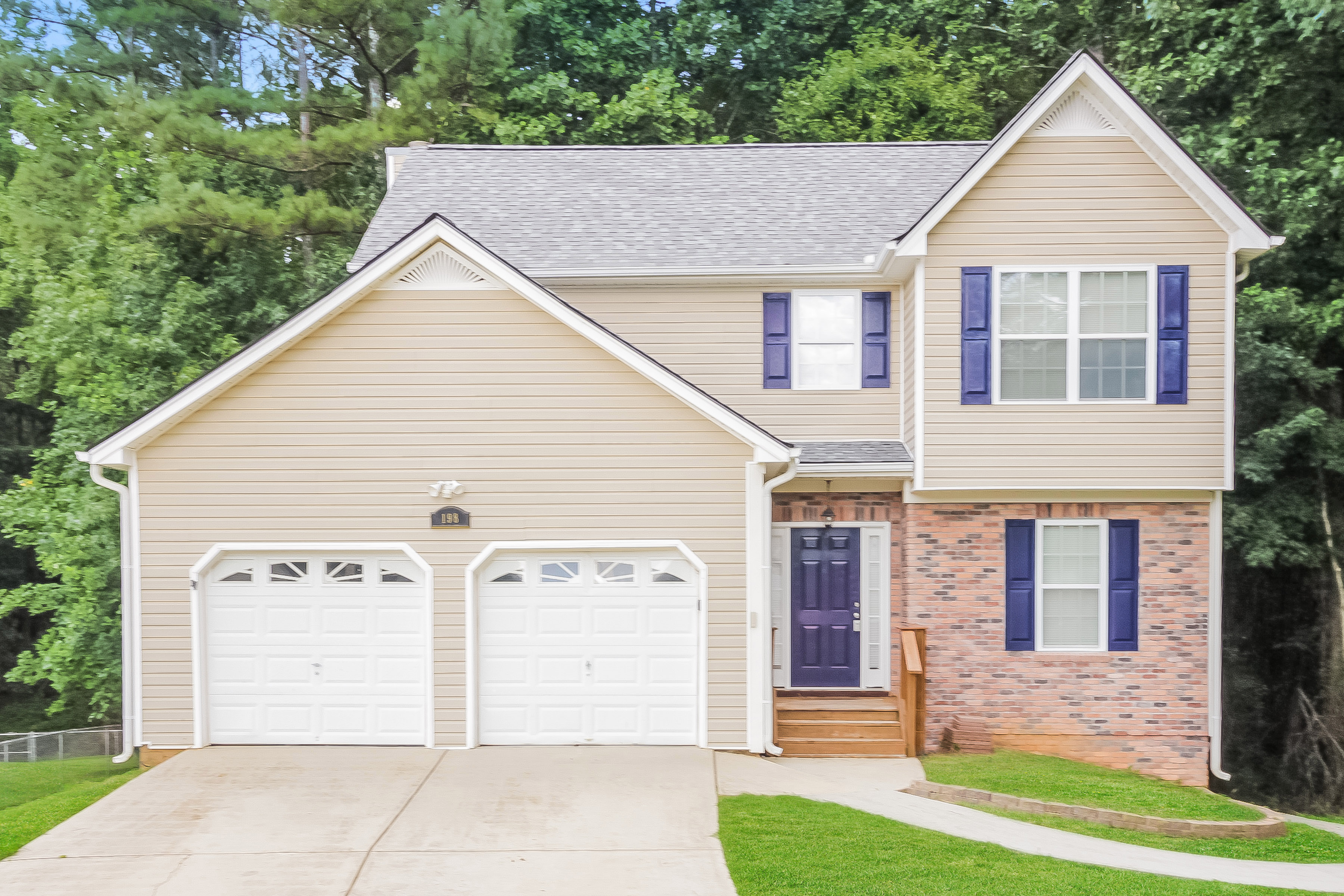 198 HAWTHORN DR Carrollton, GA 30116